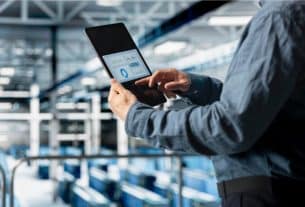 ERP para manufactura con interfaz conversacional